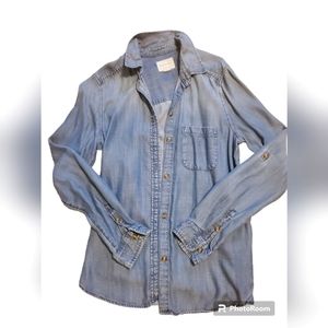 American Eagle Denim Boyfriend Fit Button Down